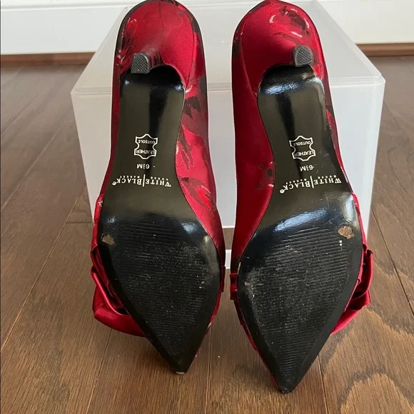 White House Black Market Alexa Red Floral Rosette Pumps - Picture 10 of 13